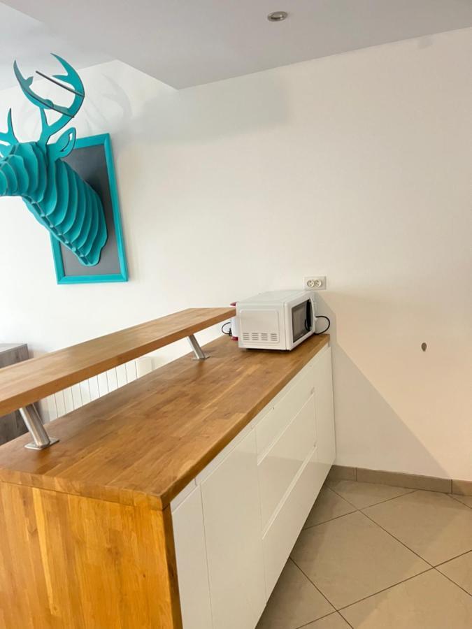 Ecu : Superbe Appartement Avec Exterieur Reims Esterno foto
